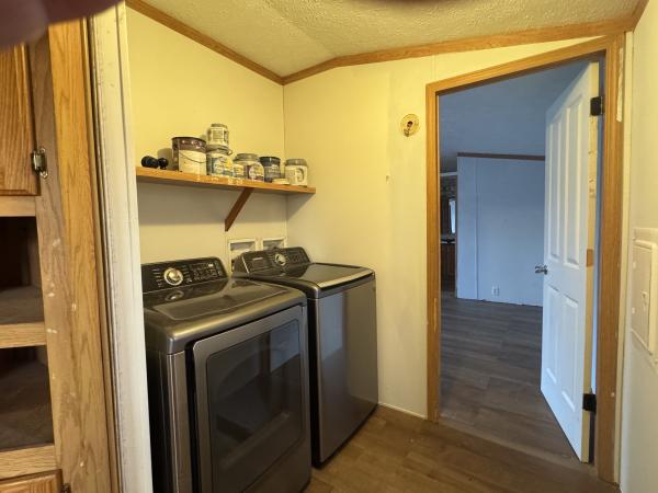 2000 Dutch Mobile Home