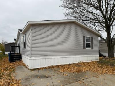 Photo 2 of 11 of home located at 169 Suzanne Blvd. White Lake, MI 48386