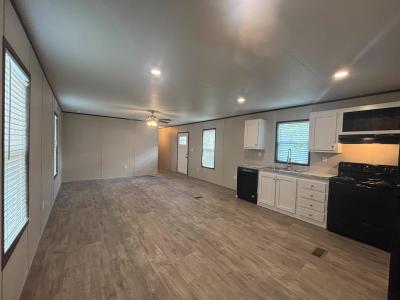 Photo 4 of 25 of home located at 203 Linda #Ln203 Conroe, TX 77301