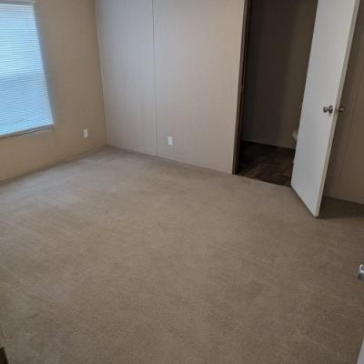 Photo 4 of 5 of home located at 428 Ponderosa Dr Elizabethtown, KY 42701