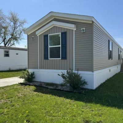 Photo 2 of 39 of home located at 9901 State Road 3 #0023 Muncie, IN 47303