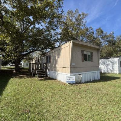 Photo 3 of 31 of home located at 3 North Back Court Monticello, FL 32344