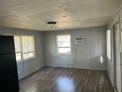 Photo 2 of 8 of home located at 10720 54th Avenue N, Lot 34 Saint Petersburg, FL 33708