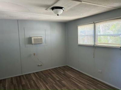 Photo 4 of 8 of home located at 10720 54th Avenue N, Lot 34 Saint Petersburg, FL 33708