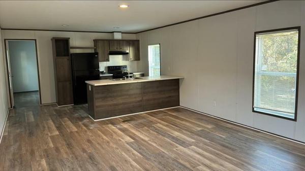 2022 170PX16763A  Home