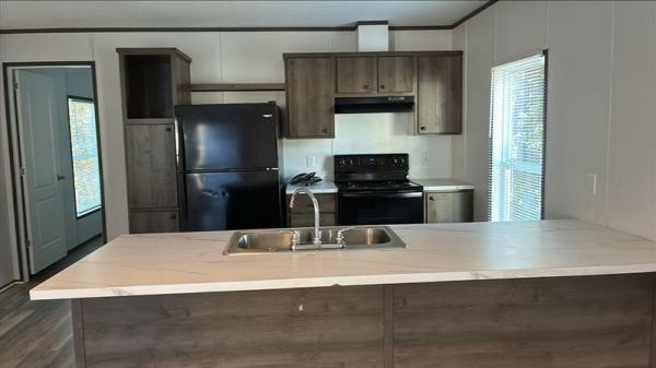 2022 170PX16763A  Home