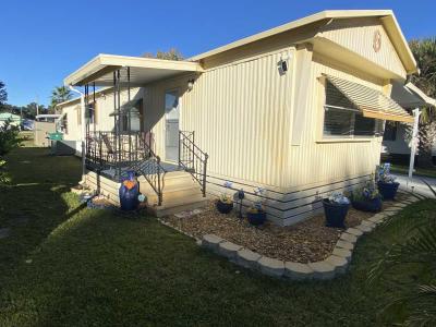 Photo 2 of 41 of home located at 807 Mary St Wildwood, FL 34785