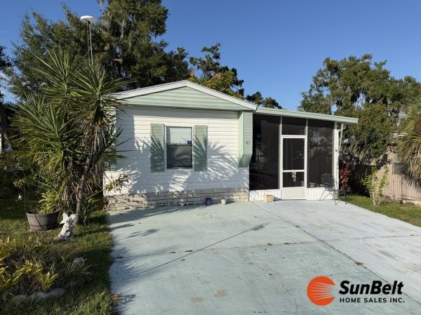 Photo 1 of 2 of home located at 47 Lake Griffin Drive Lot 24 Fruitland Park, FL 34731