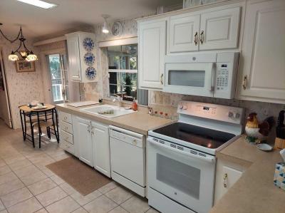 Photo 2 of 16 of home located at 105 Bougainvillea Terrace Parrish, FL 34219