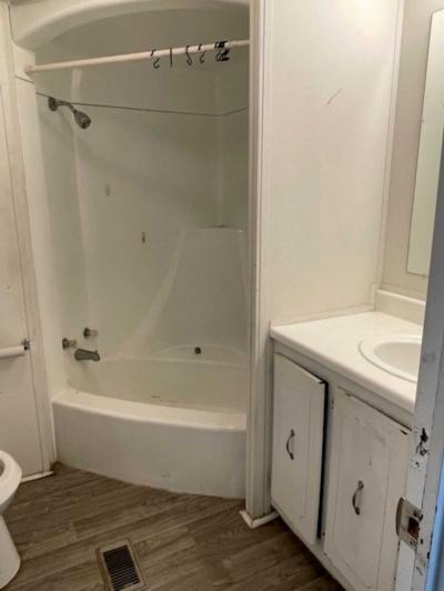 Photo 8 of 10 of home located at 22028 Letour Ln. #39 Romulus, MI 48174