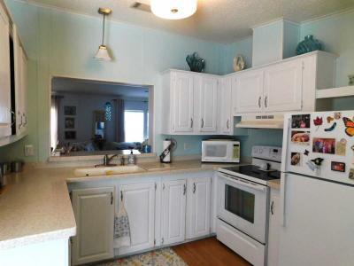 Photo 5 of 8 of home located at 1001 Starkey Road, #523 Largo, FL 33771