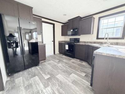 Photo 5 of 8 of home located at 4000 E 134th Street #1019 Chicago, IL 60633