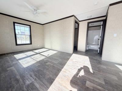 Photo 5 of 30 of home located at 4000 E 134th Street #1005 Chicago, IL 60633