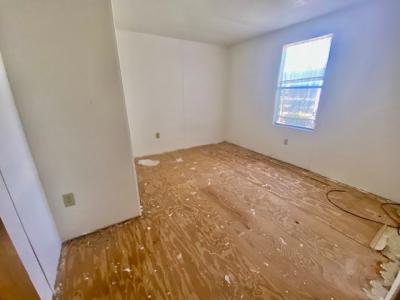 Photo 5 of 10 of home located at 316 Windsor Court Melbourne, FL 32934