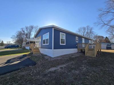 Photo 2 of 17 of home located at 145 Smith Ln. Annandale, MN 55302