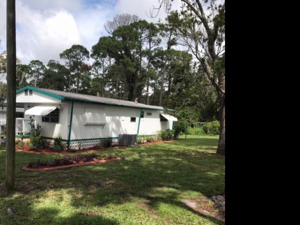 Photo 1 of 2 of home located at 1 Pine Aire Circle Lake Placid, FL 33852