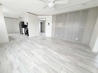 Photo 5 of 30 of home located at 4000 E 134th Street #1020 Chicago, IL 60633