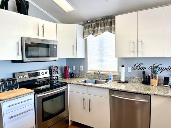 1995 Park Place Park Model Manufactured Home