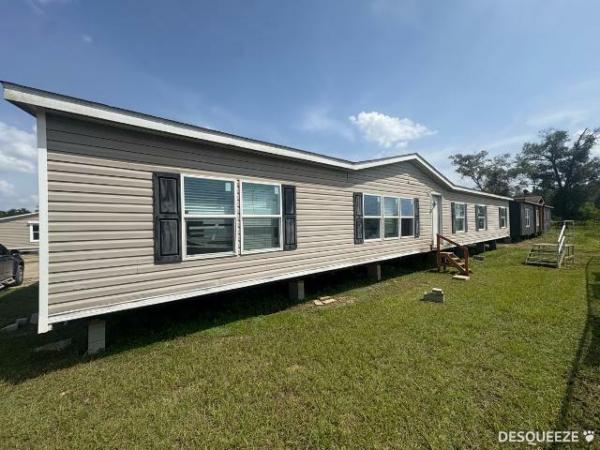 Photo 1 of 2 of home located at Rodney's Mobile Home Service 12135 Highway 59 Splendora, TX 77372