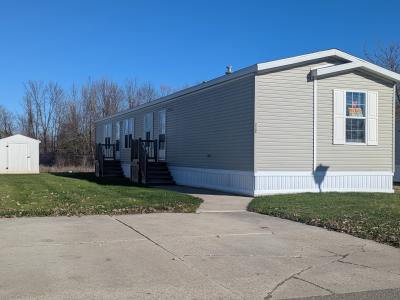 Photo 2 of 10 of home located at 208 N Van Buren Cir Davison, MI 48423