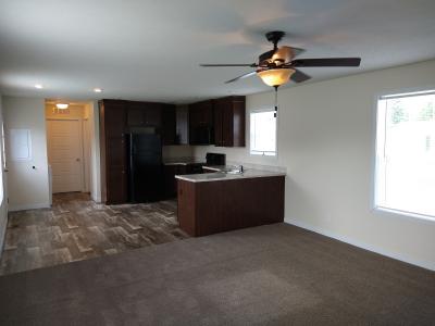 Photo 4 of 10 of home located at 116 Taylor Ct Davison, MI 48423