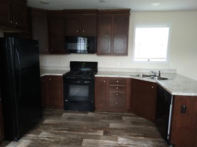 Photo 5 of 10 of home located at 116 Taylor Ct Davison, MI 48423