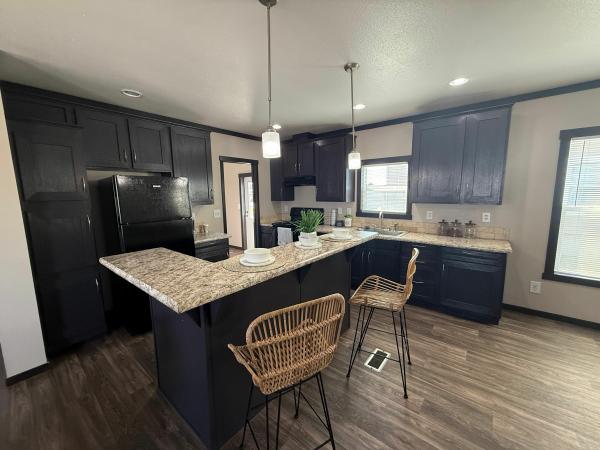 Photo 1 of 2 of home located at 7151 Woodlake Pkwy #333 San Antonio, TX 78218