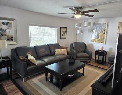 Photo 2 of 8 of home located at 7637 Parkway Blvd Hudson, FL 34667