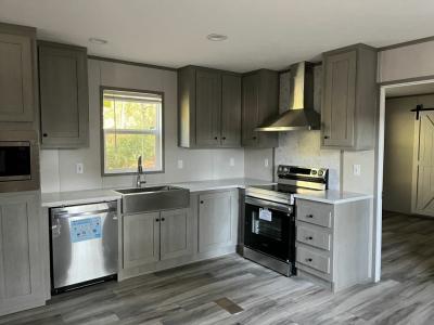 Photo 5 of 10 of home located at 318 Norfolk Drive Newport, NC 28570