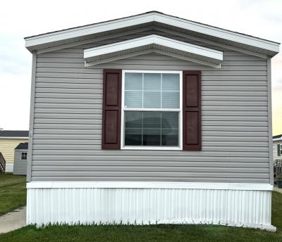 Photo 3 of 8 of home located at 1894 Beechlawn Ypsilanti, MI 48198