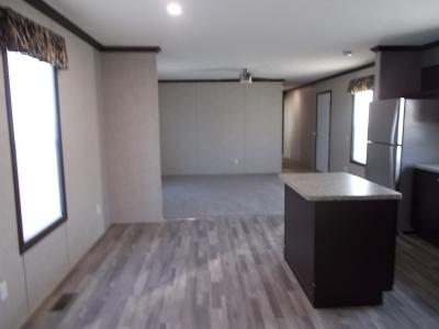Photo 4 of 7 of home located at 5001 South Ave Lot 184 Toledo, OH 43615