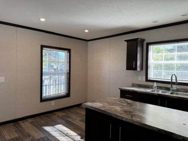 2021 Skyline FXE605E Mobile Home