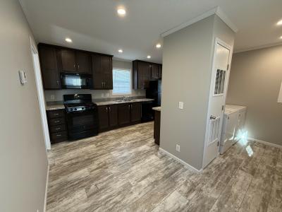 Photo 4 of 16 of home located at 135 Lisa Kay White Lake, MI 48386