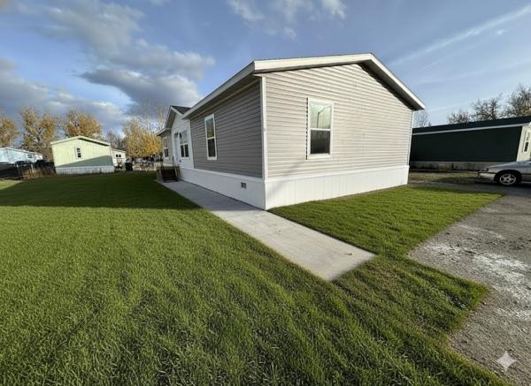 2025 Clayton-Redwood Falls Mobile Home For Rent