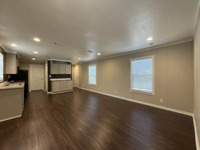 Photo 2 of 8 of home located at 113 Lillian #Ll113 Conroe, TX 77301