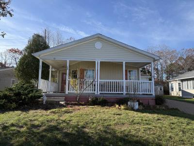 Photo 3 of 29 of home located at 33 Oak Ridge Lane Manahawkin, NJ 08050