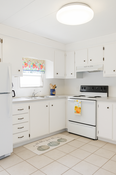 Photo 3 of 21 of home located at 2505 East Bay Drive Largo, FL 33771