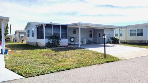 Photo 1 of 2 of home located at 2222 Wren Place #280 Lake Wales, FL 33859
