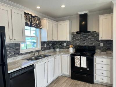 Photo 4 of 11 of home located at 1239 Primrose Peak Drive #075 Ruskin, FL 33570