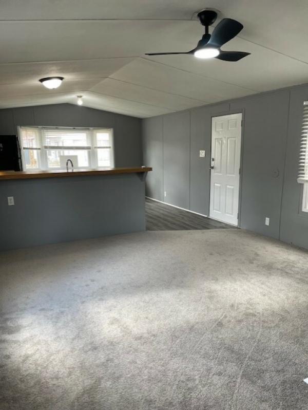 1989 Breezewood Manufactured Home