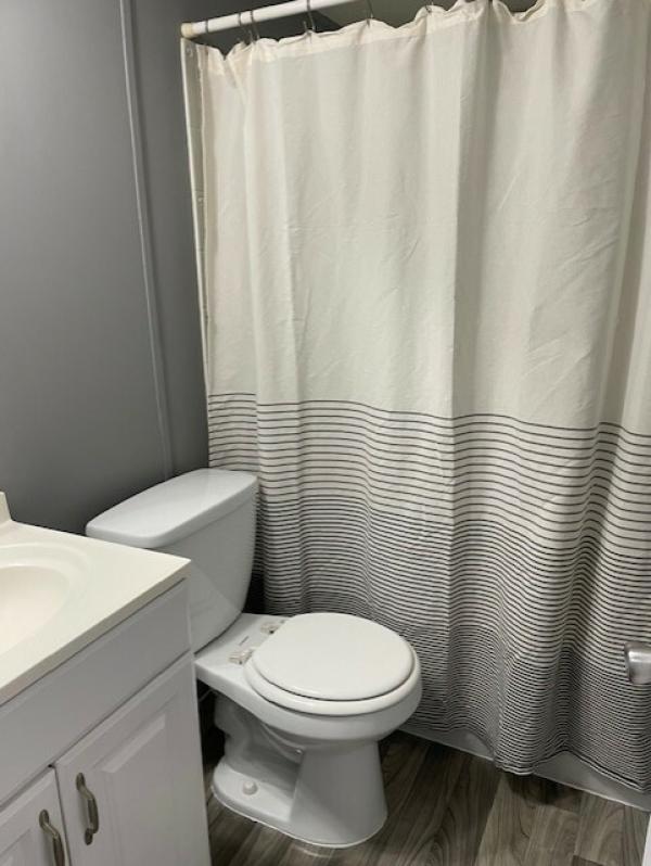 1989 Breezewood Manufactured Home