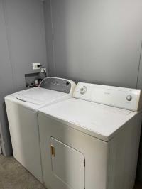 1989 Breezewood Manufactured Home