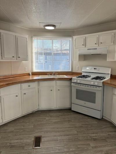 Photo 4 of 13 of home located at 43036 Ponchartrain Ave  #64 Sterling Heights, MI 48314