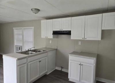 Photo 3 of 8 of home located at 10801 Main St Site B5 Thonotosassa, FL 33592