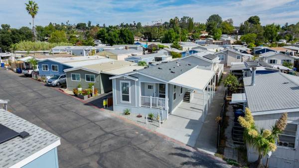 2025 Clayton West HIP-2052-3A Manufactured Home