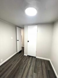 1987 Clayton Homes EAS Mobile Home