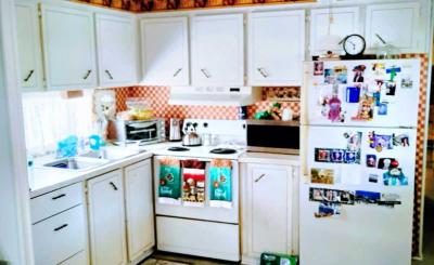 Photo 2 of 13 of home located at 7349 Ulmerton Rd. Largo, FL 33771