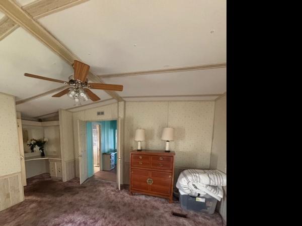 1985 Manufactured Home