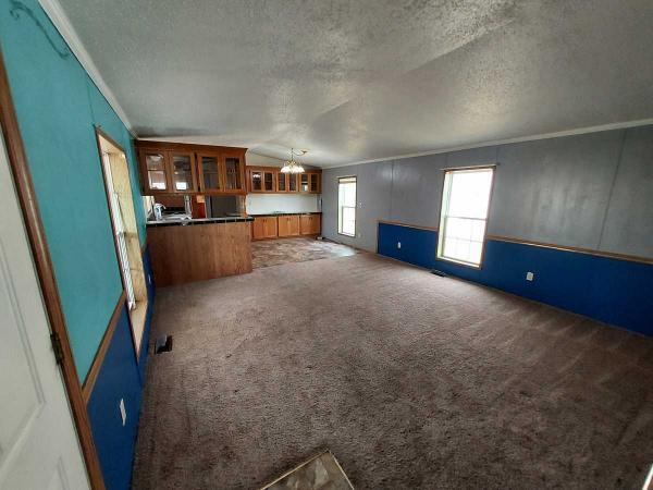 2000 Fairmont Mobile Home