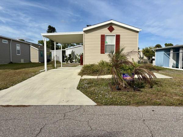 Photo 1 of 2 of home located at 917 Guadalupe W Venice, FL 34285